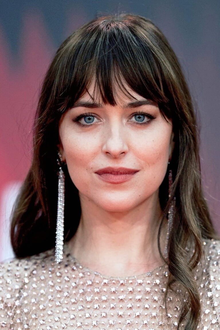 Dakota Johnson Interesting Facts, Age, Net Worth, Biography, Wiki TNHRCE