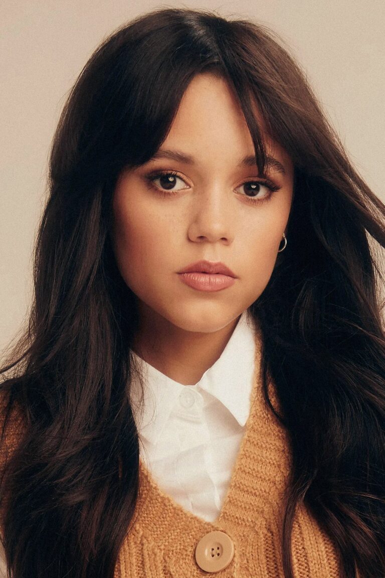 Jenna Ortega Interesting Facts, Age, Net Worth, Biography, Wiki - TNHRCE